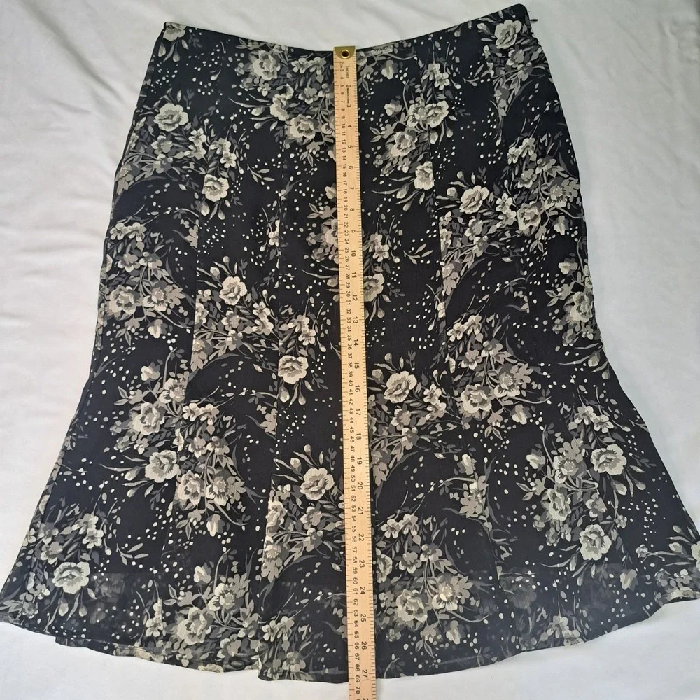 Van Heusen Women's Fit & Flare Dark Floral Midi‎ Skirt Sz 12 Fairy Grunge Witchy